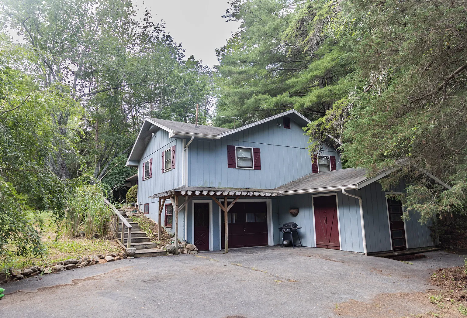 61 Emerald Ln photo 1