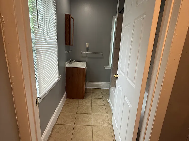 323 Collins Ave #2 — Photo 11