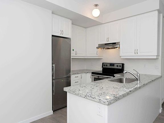 5th image of 600 Alex Gardner Cir #112