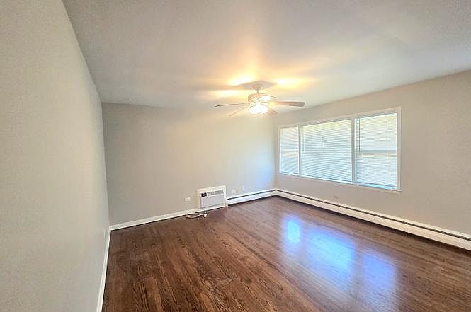 2nd image of 1434 Balmoral Ave Unit 2