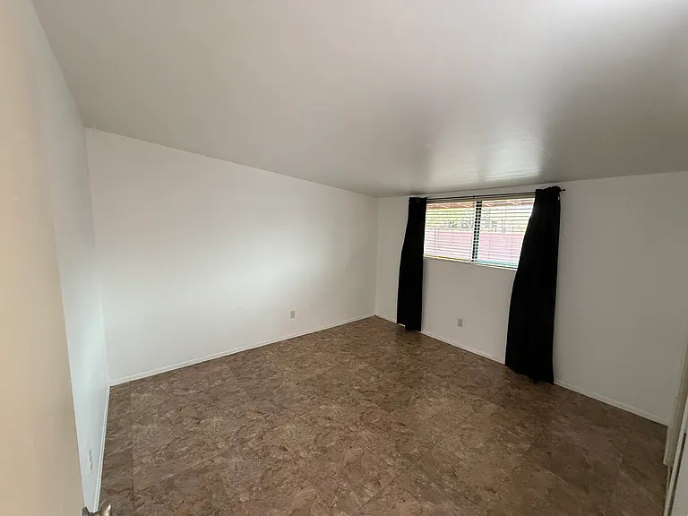 1603 N Park Ave — Photo 6