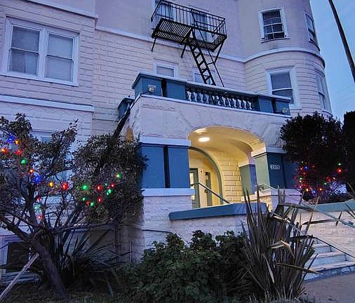5th image of 2375 Fruitvale Ave #215