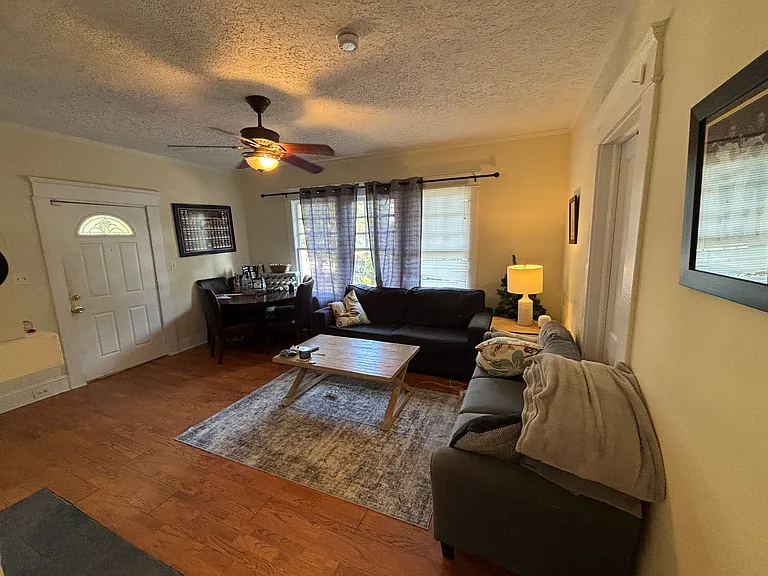 563 Morgan St NE — Photo 6