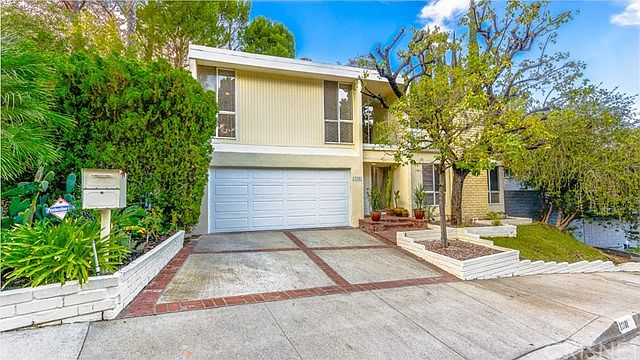 1st image of 17181 Escalon Dr