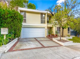 17181 Escalon Dr, Encino, CA 91436