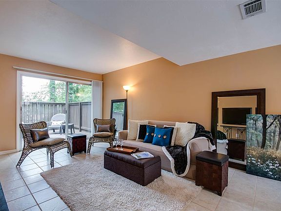 3rd image of 216 Westwood Dr #216B