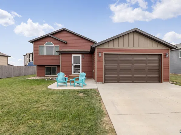 641 LIBERTY PARK DR, Box elder, SD 57719