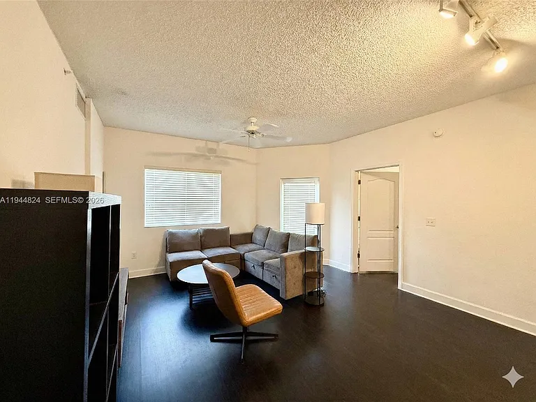 6001 SW 70th St #612 — Photo 18