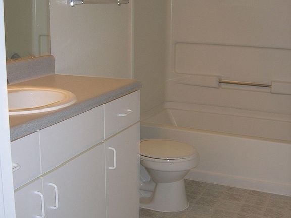 3rd image of 5077 Park Central Dr APT 1526