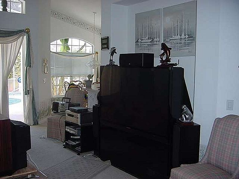 1st image of 49 High Vista Dr