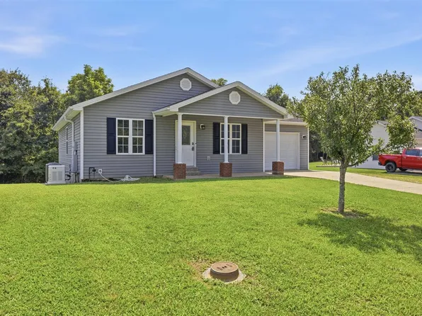 292 School Side Dr, Brandenburg, KY 40108