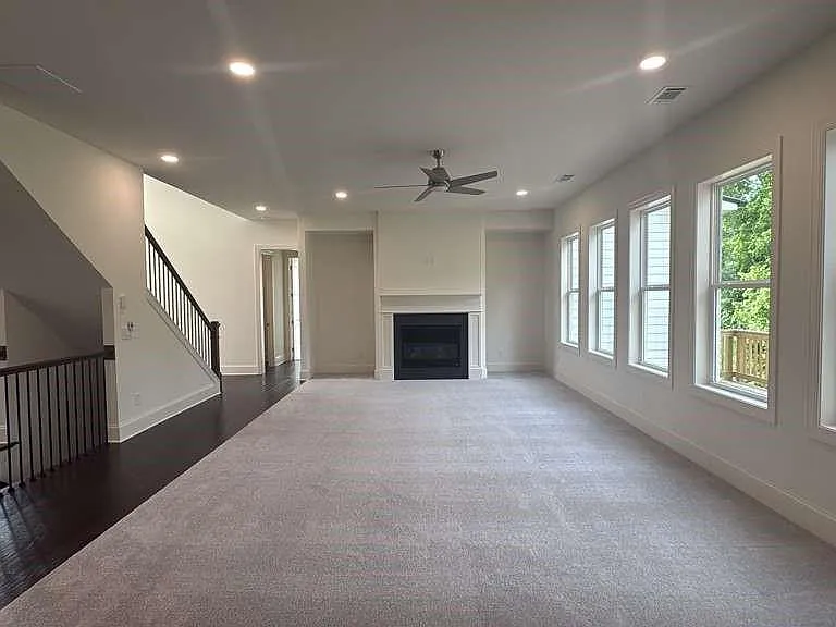 5365 Travers Ln — Photo 13