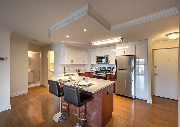 Water View Terrace Apartments - Arlington Style Kitchen