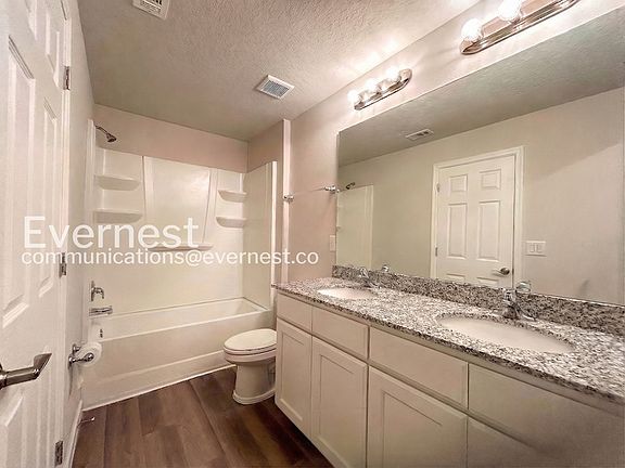 5th image of 25 Raeland Ln