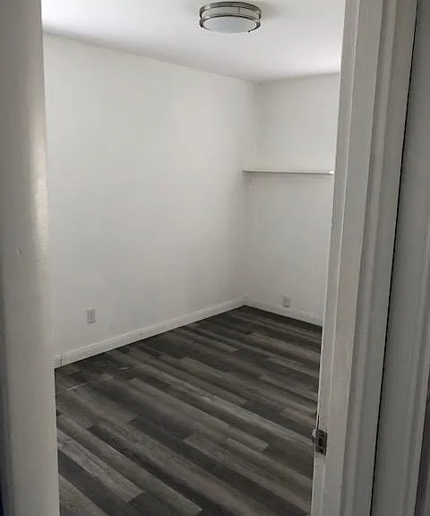 3588 Oakwood St — Photo 9