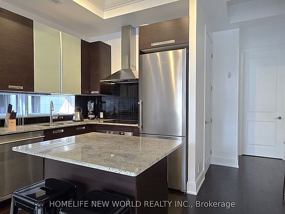 2nd image of 21 Balmuto St #605