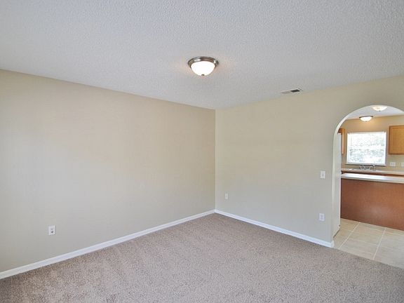 5th image of 387 Halloran St SE