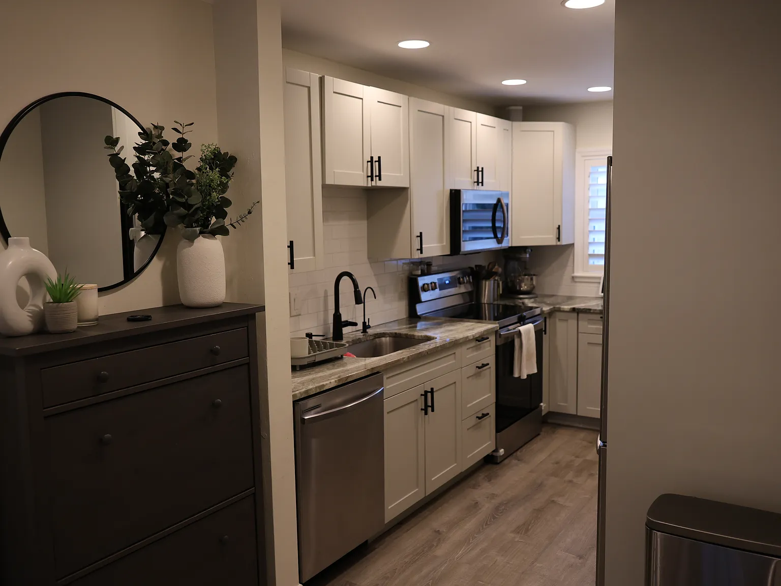 2 bed, 957 sqft, $2,000 — Photo 4