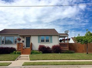 828 23rd St, Two Rivers, WI 54241