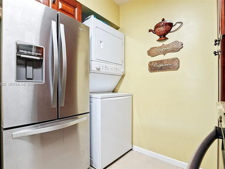 10053 Winding Lake Rd #101 — Photo 14