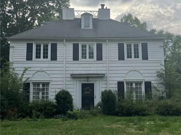 3365 Kenmore Rd, Shaker Heights, OH 44122