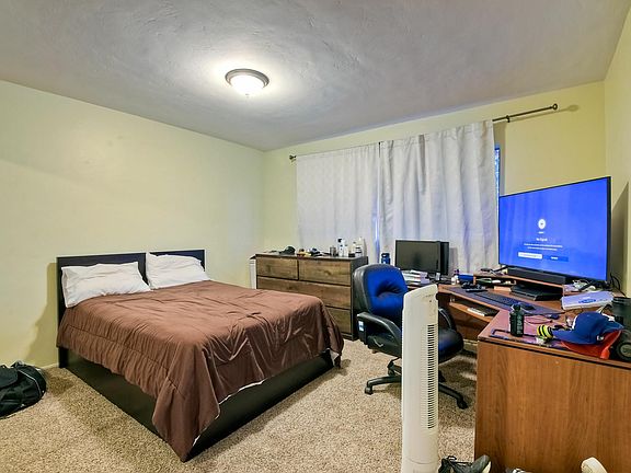 5th image of 3435A Charles St