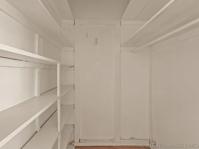 1520 E 17th St #E — Photo 13