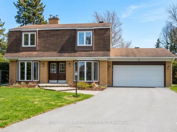 15 Hallowell Ct, Ottawa, ON K2H 8N4