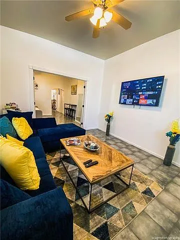 3 bed, 1.0 bath, 1000 sqft, $1,400 — Photo 3