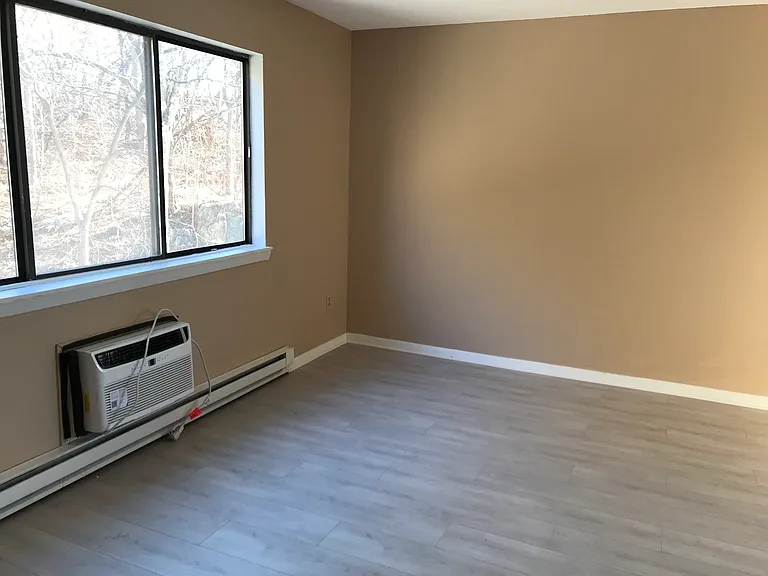 218 Waterville St #5 — Photo 2