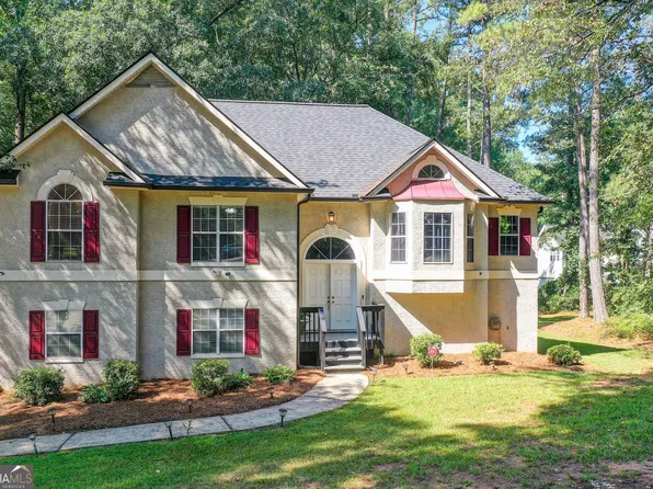 56 Montpelier Pl, Sharpsburg, GA 30277