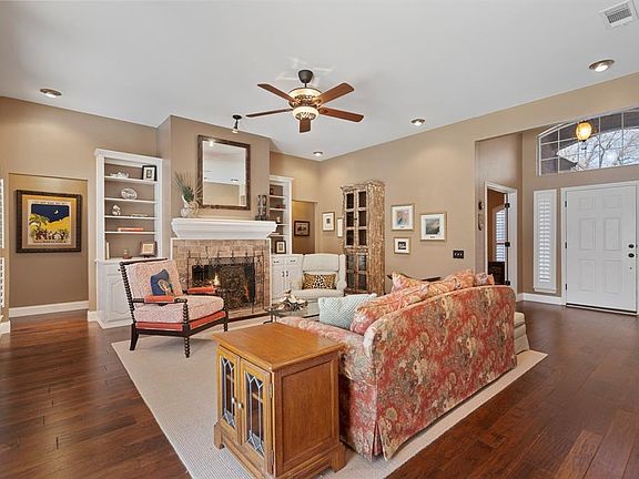 5th image of 2541 Fox Glenn Cir