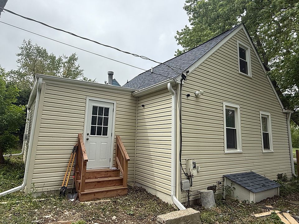 2nd image of 1623 Beverly Dr