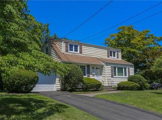 103 Pearce Pkwy, Pearl River, NY 10965