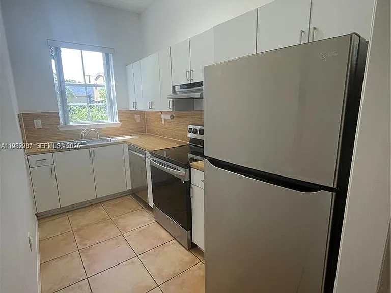 3421 SW 25th St #1 — Photo 13