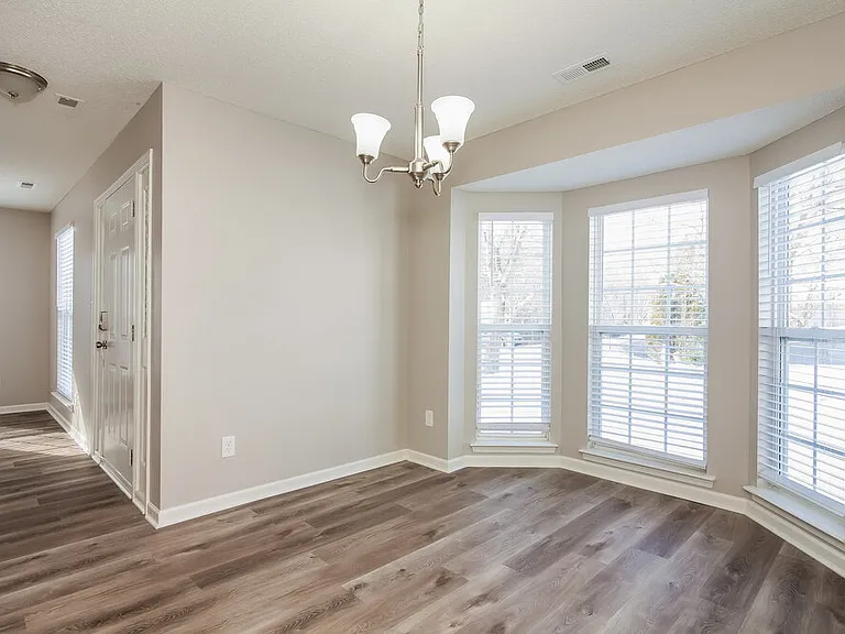 109 Silverleaf Rd — Photo 9