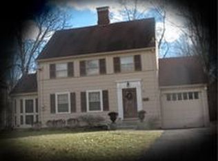 91 W Sharon Rd, Glendale, OH 45246