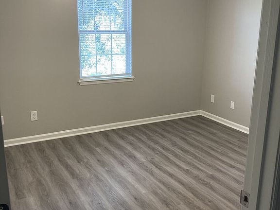 5th image of 1101 Albert Rd APT B