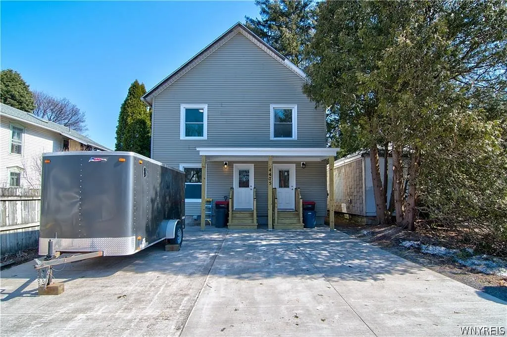 3 bed, 1.0 bath, 1092 sqft, $1,500 — Photo 2