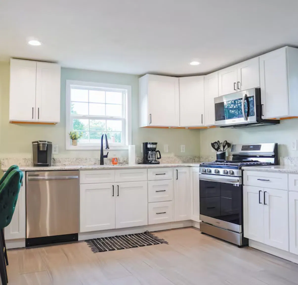 3 bed, 1224 sqft, $2,150 — Photo 1