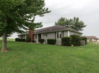 2106 E Melton Rd, Ozark, MO 65721