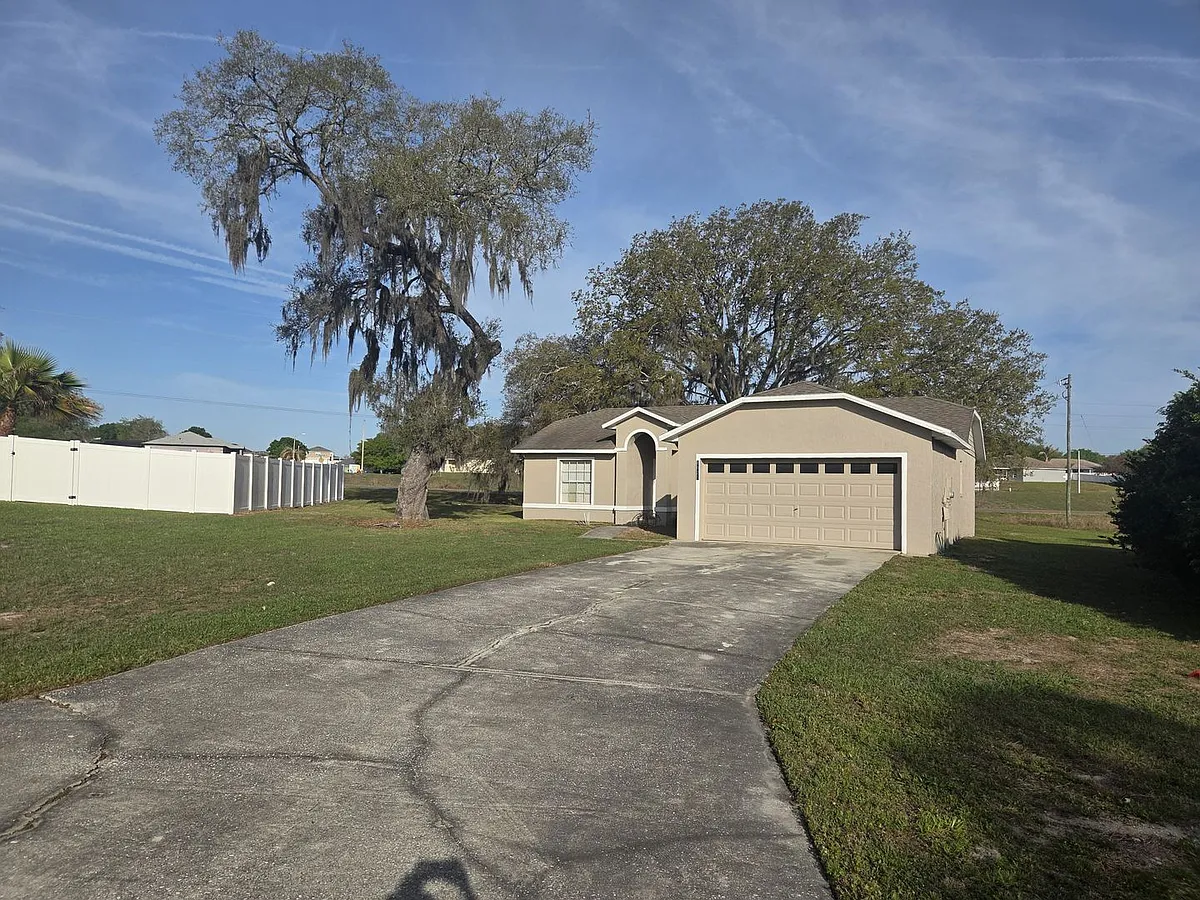 Building Photo - 4025 E Cardinal Pines Dr