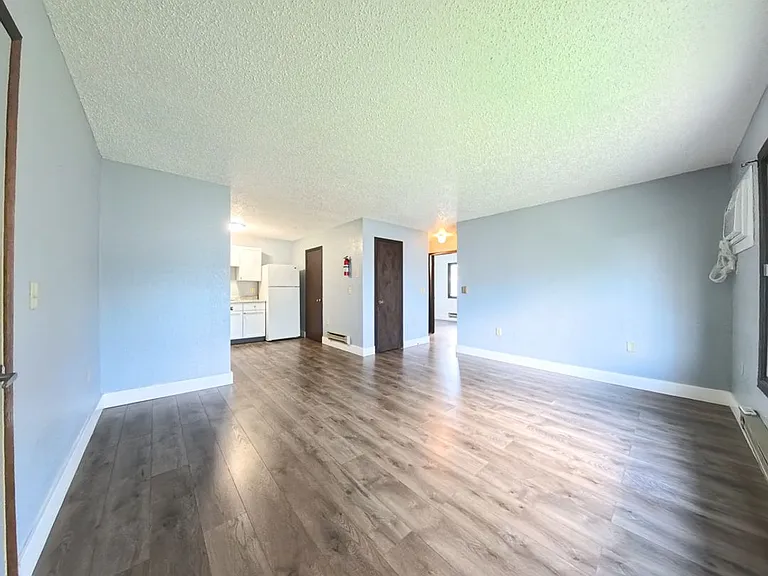 210 W Center St — Photo 3