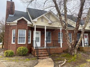 600 Spring Forest Rd #B, Greenville, NC 27834