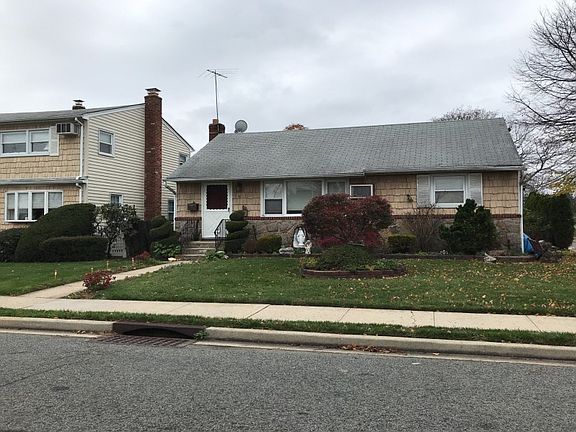 2nd image of 31 Myers Ave