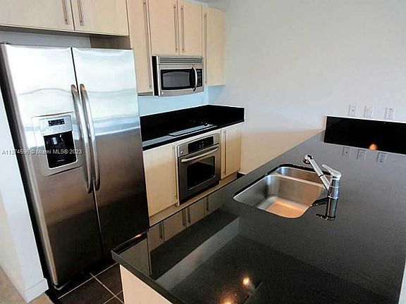 3rd image of 1111 SW 1st Ave APT 1624