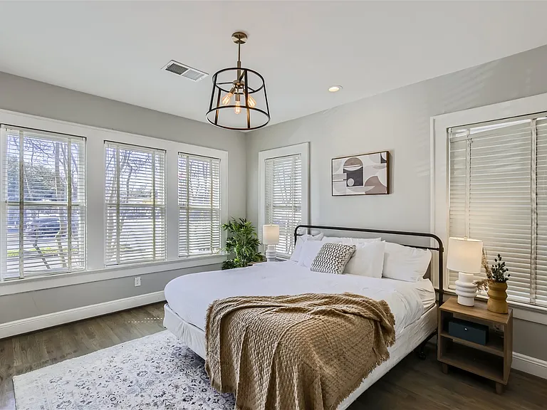 4038 Lemmon Ave #103 — Photo 7