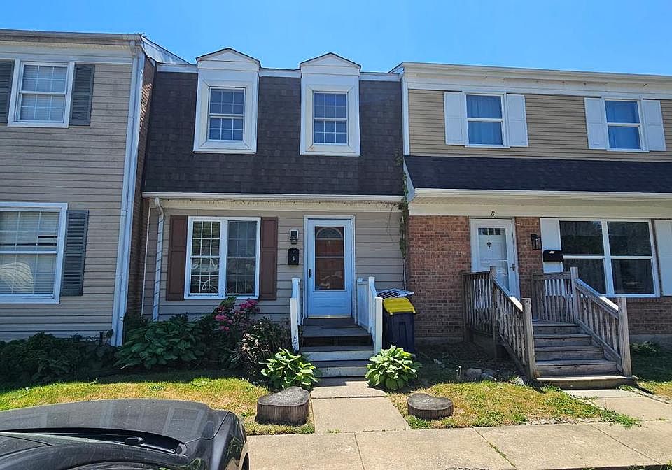 1st image of 6 Heritage Dr