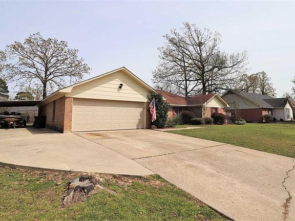 2nd image of 218 Chantilly Dr