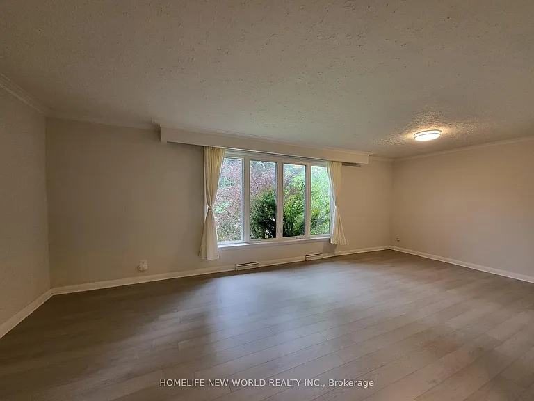 118 Cartier Cres #UPPER — Photo 8